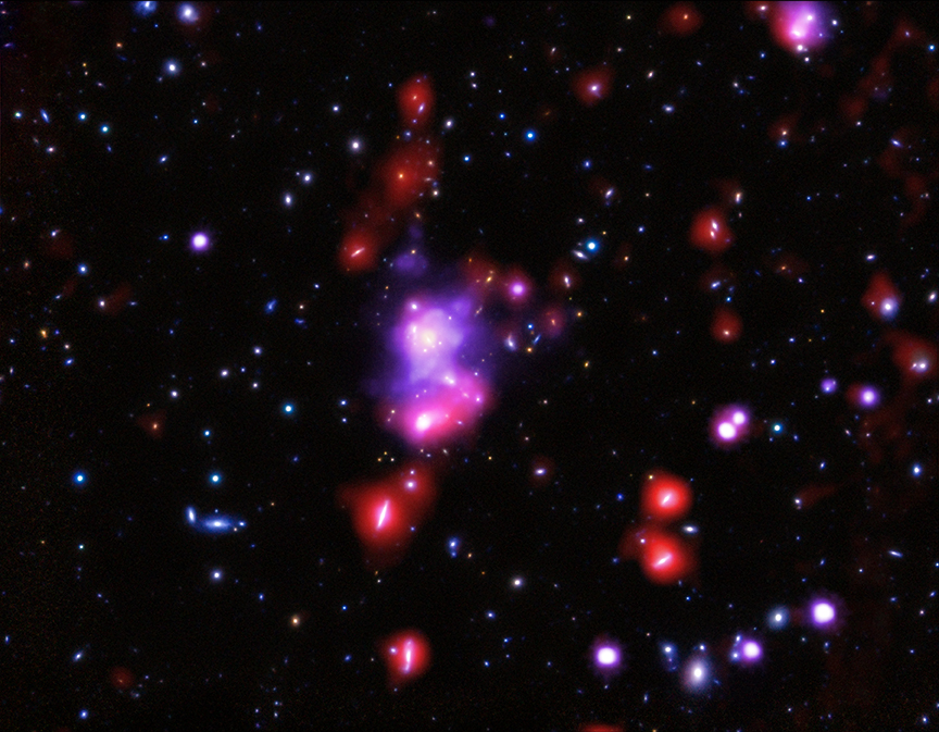 Chandra X-ray, Subaru and ESO/VLT optical and Herschel IR image of the Gioiello cluster