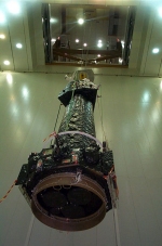 XMM-Newton hoisted to the Ariane launch vehicle